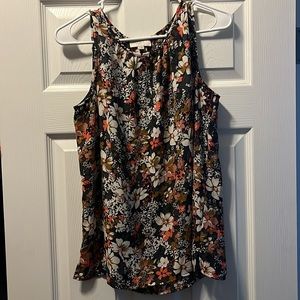 Ladies Loft Outlet Sleeveless floral blouse size M